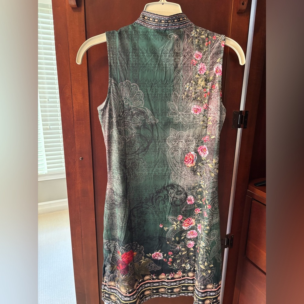 Ace Golf Floral Green Sleeveless Dress - Picture 2 of 3